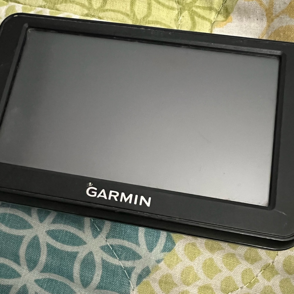 Garmin NUVI 40LM 4.3-inch Portable GPS Navigator Navigation
